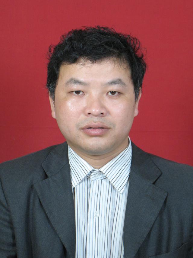 刘志飞,男,经济学博士,江西财经大学生态文明研究院特聘研究员